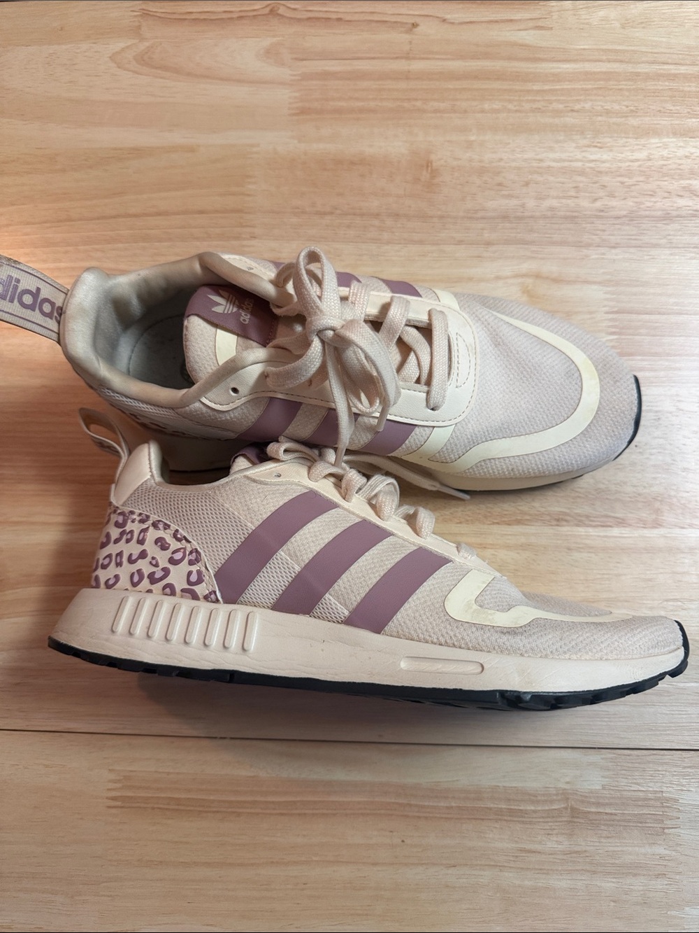 Adidas Women's Beige and Mauve Three-Stripe Sneaker